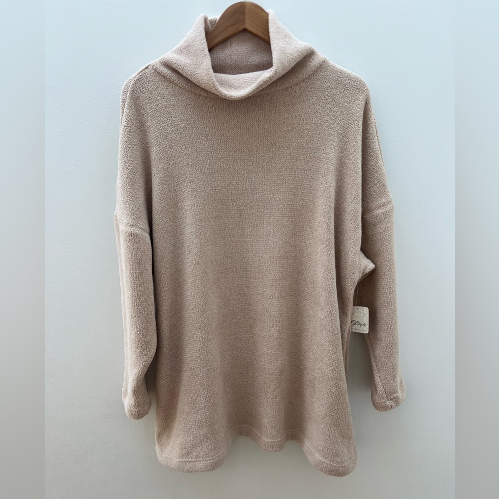 Free People Beach Pullover Sweater Neutral Coverup Size XS NWT with pockets